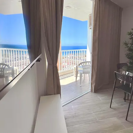 Frente Mar, Playa De Americas Apartment *